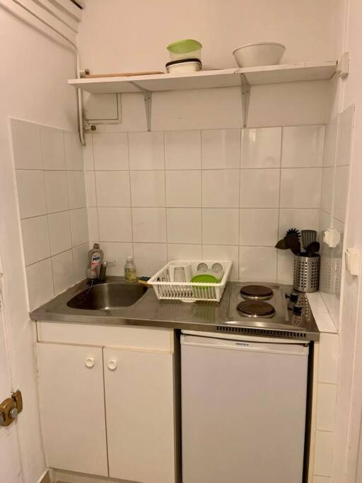 Studio 7eme Arrondissement * Parijs