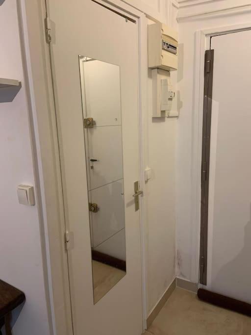 Studio 7eme Arrondissement Parijs